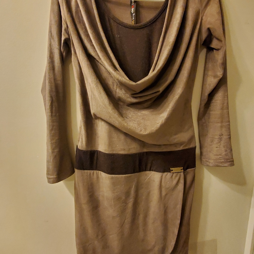 clothes - Picture 12 of 16